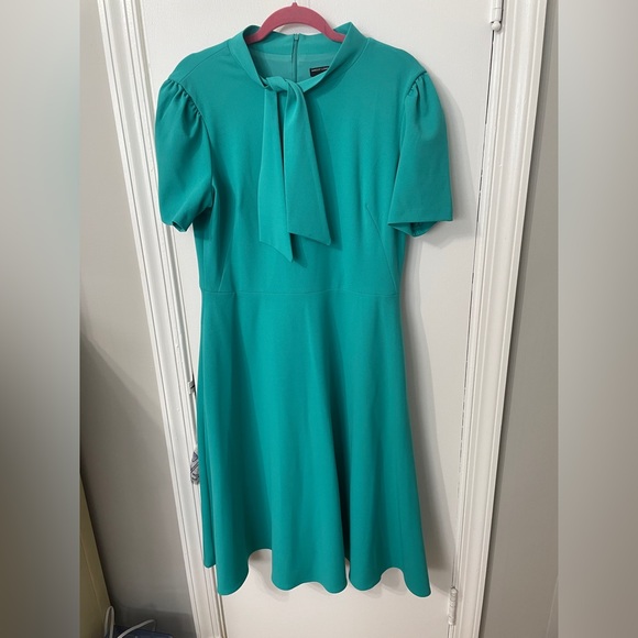 Maggy London Dresses & Skirts - Maggy London Turquoise Midi Dress with Neck Tie